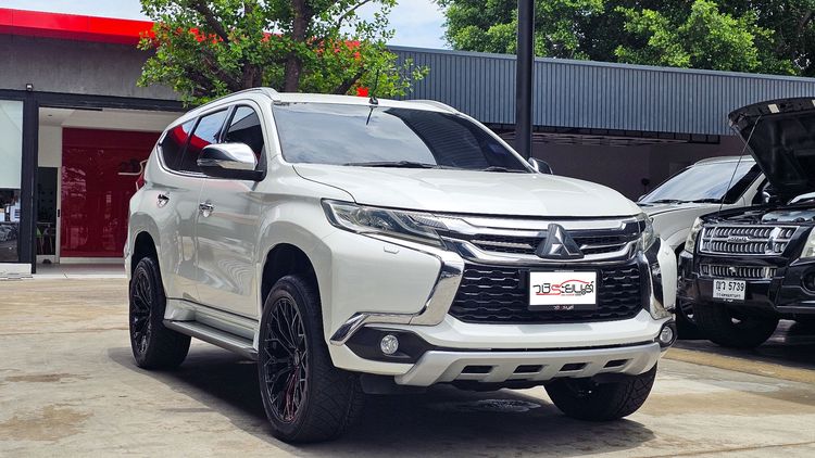 Mitsubishi Pajero Sport 2017 2.4 GT Utility-car ดีเซล เกียร์อัตโนมัติ ขาว รูปที่ 3