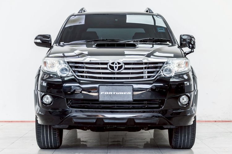 Toyota Fortuner 2012 3.0 V Utility-car ดีเซล ไม่ติดแก๊ส เกียร์อัตโนมัติ ดำ รูปที่ 4