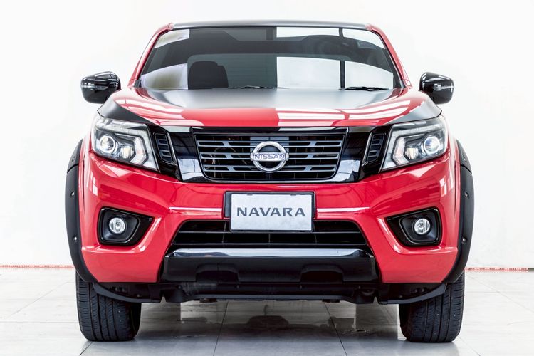 Nissan NP300-NAVARA 2020 2.5 Calibre E Black Edition Pickup ดีเซล ไม่ติดแก๊ส เกียร์ธรรมดา แดง รูปที่ 4