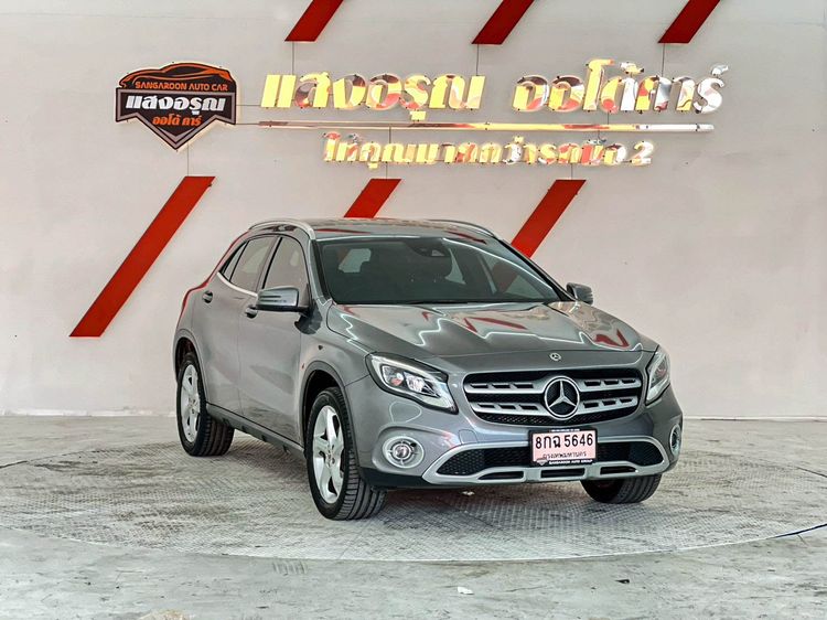Mercedes-Benz GLA-Class 2018 GLA200 Utility-car เบนซิน ไม่ติดแก๊ส เกียร์อัตโนมัติ เทา รูปที่ 3
