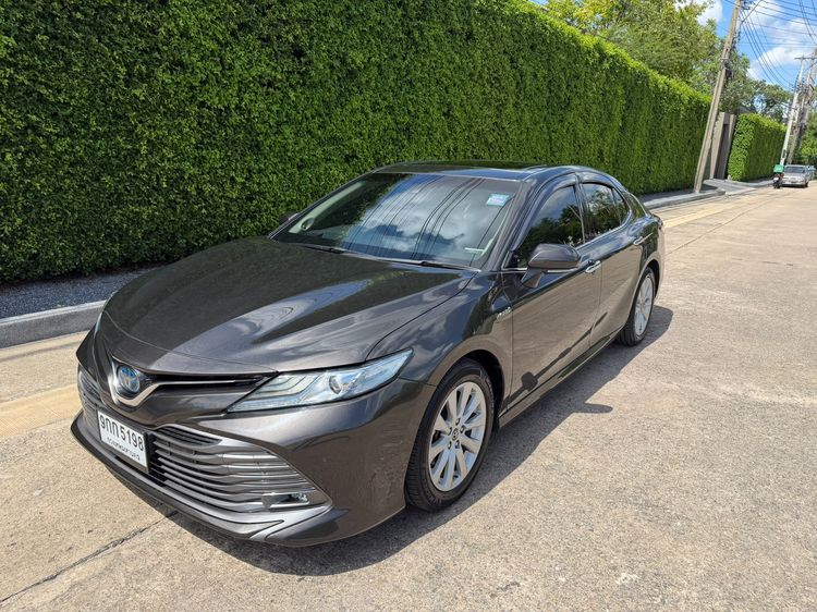 รถ Toyota Camry 2.5 HEV Premium Luxury สี เทา