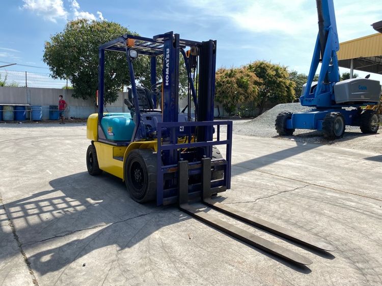 รถฟอร์คลิฟท์ KOMATSU รุ่น FD30T-12 เกียร์ธรรมดา รถเก่านอกนำเข้า  รูปที่ 5