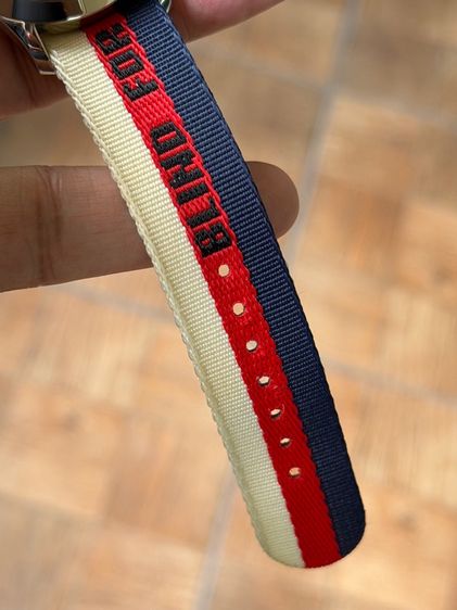 GUCCI G Timeless 38 mm Wolf Motif Multicolour Nylon Strap Watches YA1264059 Swiss Quartz Men Watch  รูปที่ 11
