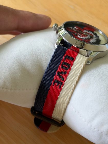 GUCCI G Timeless 38 mm Wolf Motif Multicolour Nylon Strap Watches YA1264059 Swiss Quartz Men Watch  รูปที่ 6