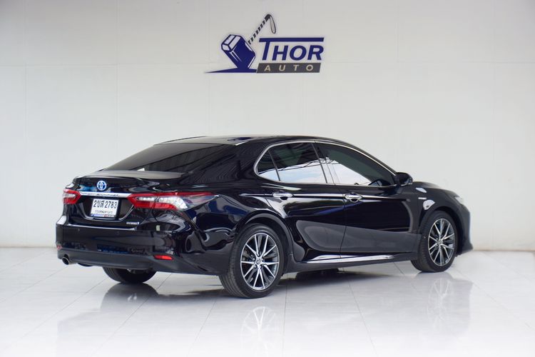 Toyota Camry 2022 2.5 Hybrid Premium Luxury Sedan ไฮบริด เกียร์อัตโนมัติ ดำ รูปที่ 4