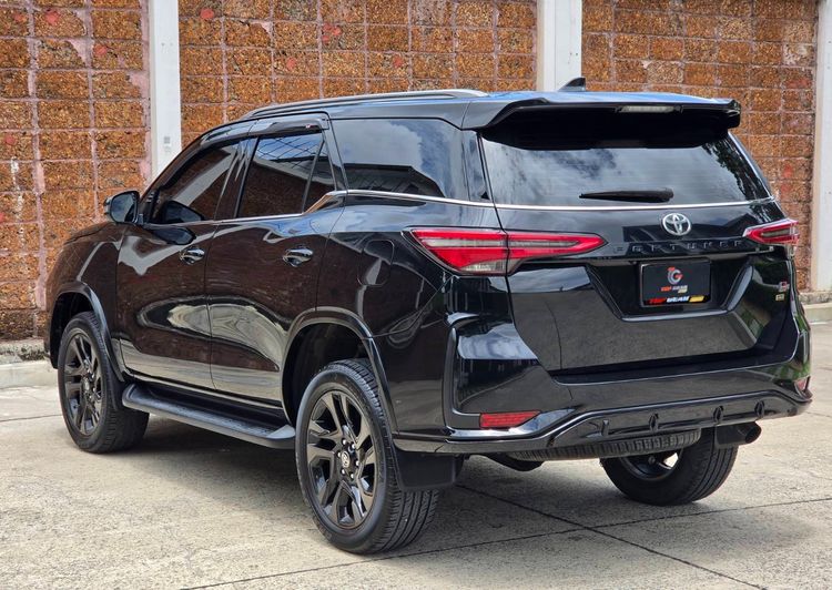Toyota Fortuner 2023 2.8 GR Sport Sport Black Top 4WD Utility-car ดีเซล ไม่ติดแก๊ส เกียร์อัตโนมัติ ดำ รูปที่ 2