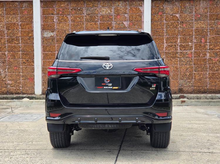 Toyota Fortuner 2023 2.8 GR Sport Sport Black Top 4WD Utility-car ดีเซล ไม่ติดแก๊ส เกียร์อัตโนมัติ ดำ รูปที่ 4