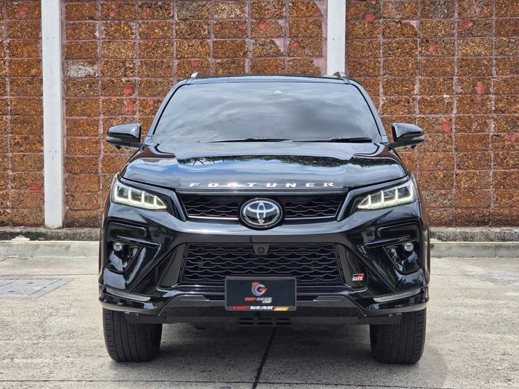 Toyota Fortuner 2023 2.8 GR Sport Sport Black Top 4WD Utility-car ดีเซล ไม่ติดแก๊ส เกียร์อัตโนมัติ ดำ รูปที่ 3