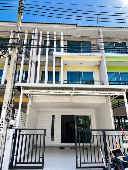 มีบางส่วน ขายบ้านทาวน์โฮม 3 ชั้น วิสต้า ปาร์ค พระราม 2 ซอย 54 พร้อมอยู่ ทำเลดี ใกล้เซ็นทรัล พระราม 2