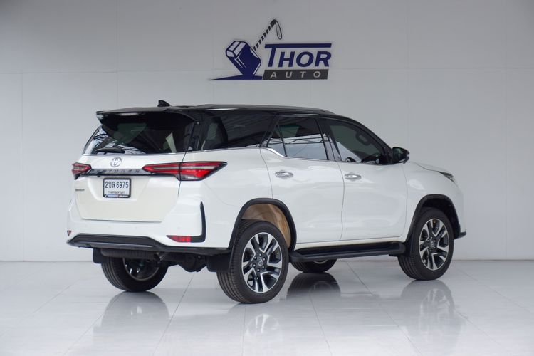 Toyota Fortuner 2022 2.4 Legender Utility-car ดีเซล เกียร์อัตโนมัติ ขาว รูปที่ 4