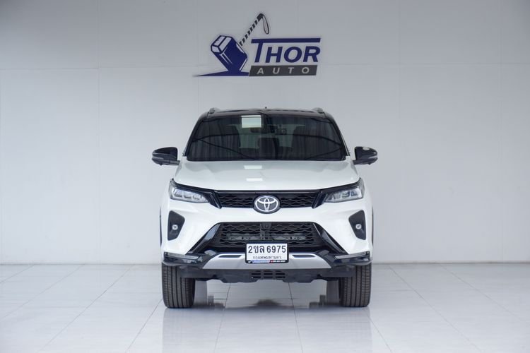 Toyota Fortuner 2022 2.4 Legender Utility-car ดีเซล เกียร์อัตโนมัติ ขาว รูปที่ 2