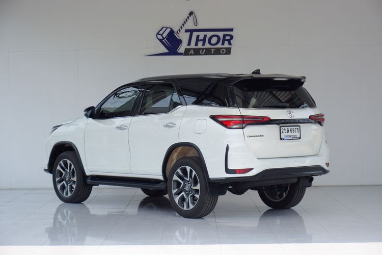 Toyota Fortuner 2022 2.4 Legender Utility-car ดีเซล เกียร์อัตโนมัติ ขาว รูปที่ 3