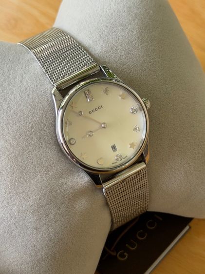 GUCCI G Timeless Silver Mother Pearl Diamond 29 mm Lady Watch YA126583 รูปที่ 8