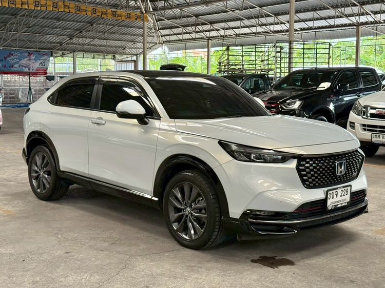 Honda HR-V 2022 1.5 e:HEV RS Utility-car ไฮบริด เกียร์อัตโนมัติ ขาว รูปที่ 3
