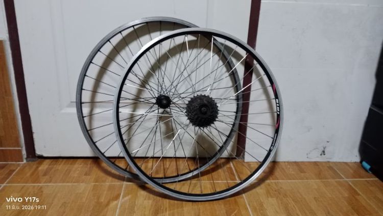 ขายล้อแบรนด์ Alexrims รุ่น ID19  อลูมิเนียมอัลลอยด์ แข็งแรง 
รองรับระบบวีเบรก (Rim Brakes)เฟืองหลัง 7SPเผื่อเอาไปปั้นจักรยานไฮบริดหรือทัวร์ริ่ง เอาไว้ออกกำลังกาย เก่าเก็บ