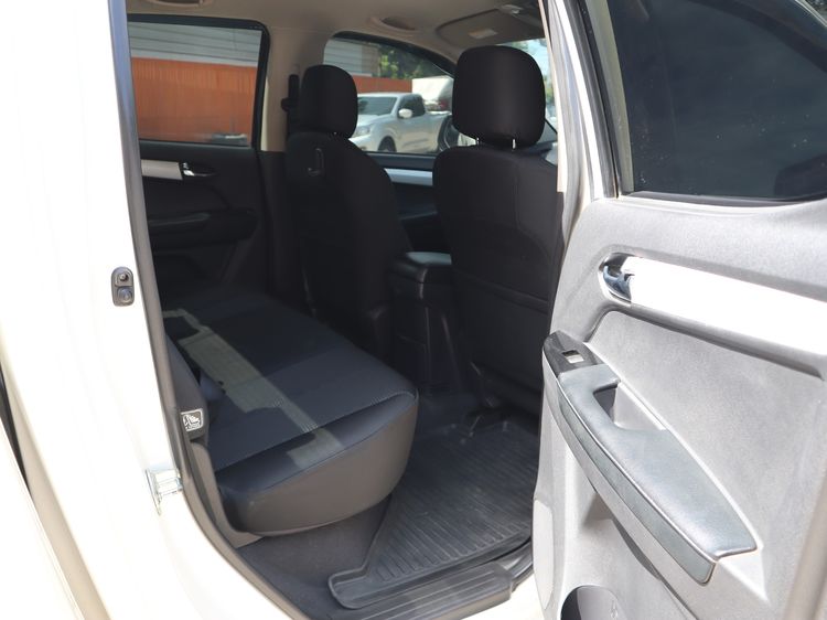 Isuzu D-MAX 2014 1.9 Hi-Lander Z Pickup ดีเซล เกียร์ธรรมดา ขาว รูปที่ 4