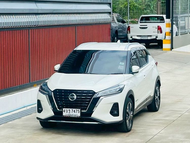 รถ Nissan Kicks 1.2 V สี ขาว