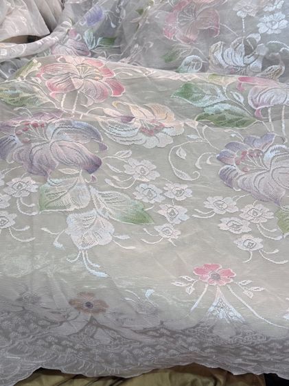 สังเคราะห์ ผ้าม่านโปร่ง ลูกไม้สวิส ลายดอกไม้สอดสีสวยงาม