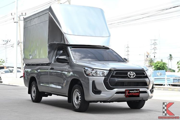 Toyota Hilux Revo 2022 2.4 Entry Pickup ดีเซล ไม่ติดแก๊ส เกียร์ธรรมดา บรอนซ์เงิน
