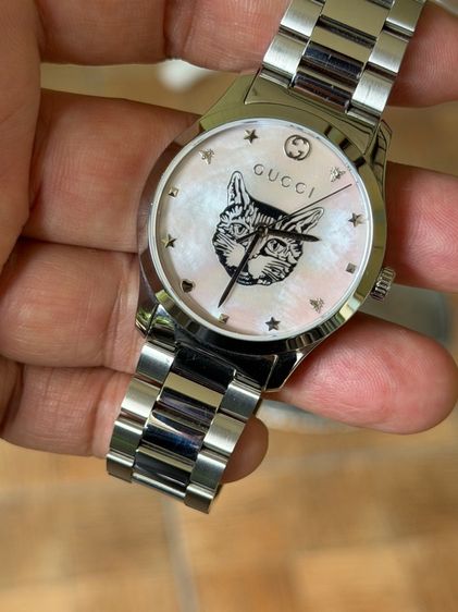 GUCCI G Timeless 38 mm Silver Cat Mother of Pearl Swiss Quartz Steel Men’s Watch YA1264166 Pink Dial  รูปที่ 11