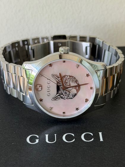 GUCCI G Timeless 38 mm Silver Cat Mother of Pearl Swiss Quartz Steel Men’s Watch YA1264166 Pink Dial  รูปที่ 9