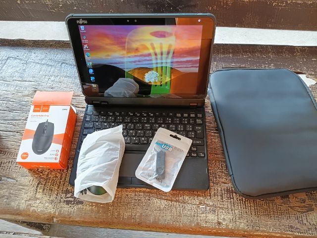 แท็ปเล็ตวินโดวส์ fujitsu arrows tab Q.5010 รูปที่ 4