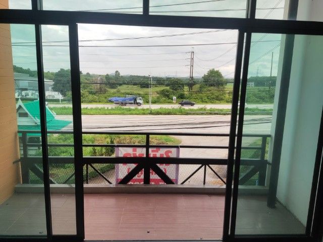 ไม่ใช่ ขายด่วน อาคารพาณิชย์ 365 Golden land แยกมาบข่า นิคมพัฒนา  รูปที่ 4