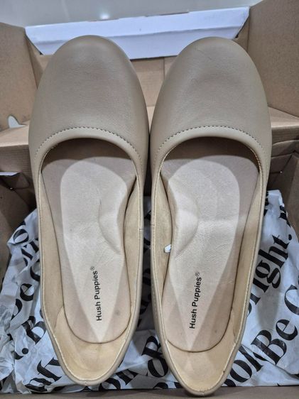 รองเท้า Hush Puppies
