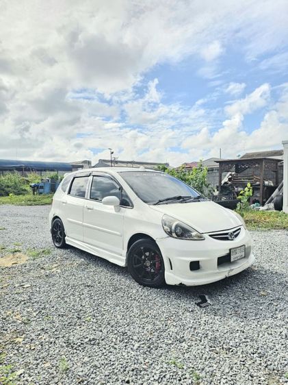 Honda Jazz 2005 1.5 E i-DSi Safety Sedan เบนซิน ไม่ติดแก๊ส เกียร์อัตโนมัติ ขาว