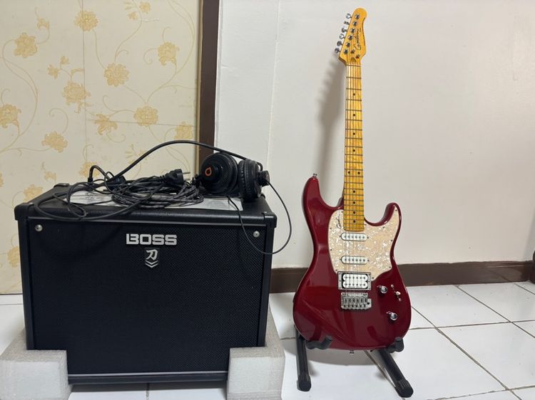 กีต้าร์ไฟฟ้า godin และแอมป์ BOSS katana mk2 100w.