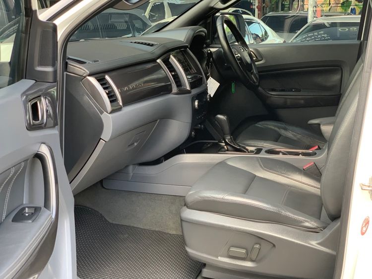 Ford Everest 2018 3.2 Titanium+ 4WD Navi Utility-car ดีเซล ไม่ติดแก๊ส เกียร์อัตโนมัติ ขาว รูปที่ 4