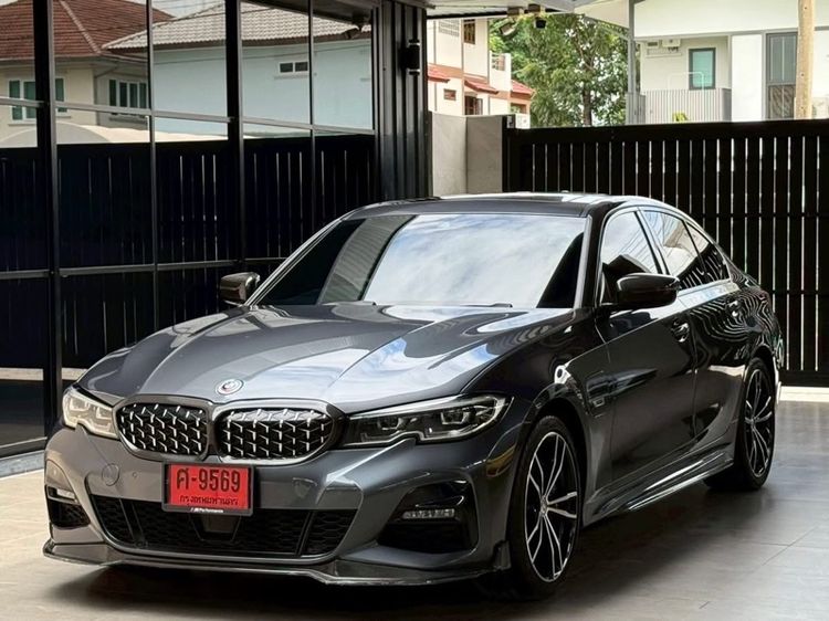 BMW Series 3 2023 330e Sedan ปลั๊กอินไฮบริด (PHEV) ไม่ติดแก๊ส เกียร์อัตโนมัติ เทา