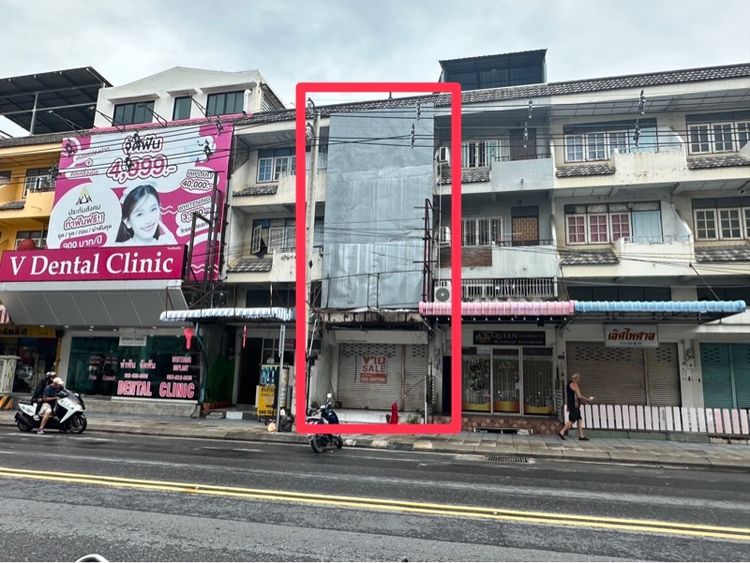 อาคารพาณิชย์ 3.5 ชั้น  1 คูหา บนถนนพัทยาใต้ 