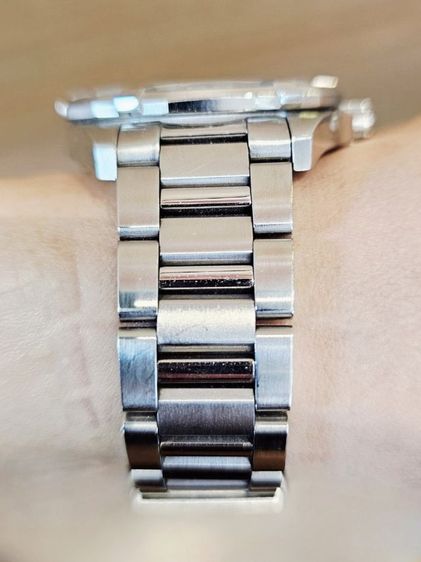Tag Aquaracer 300M WAY1110 
41mm สายตัว H
   รูปที่ 4