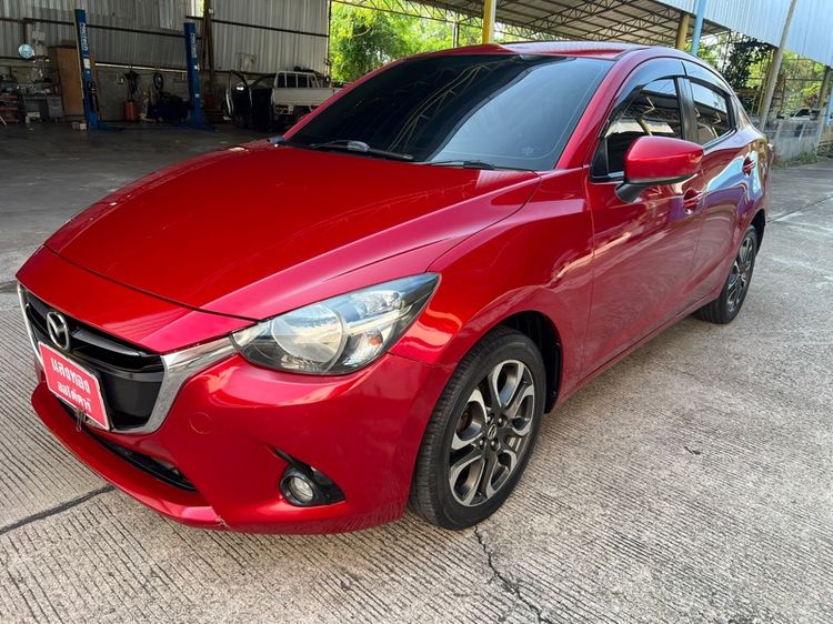 Mazda Mazda 2 2015 1.5 XD High Connect Sedan ดีเซล ไม่ติดแก๊ส เกียร์อัตโนมัติ แดง