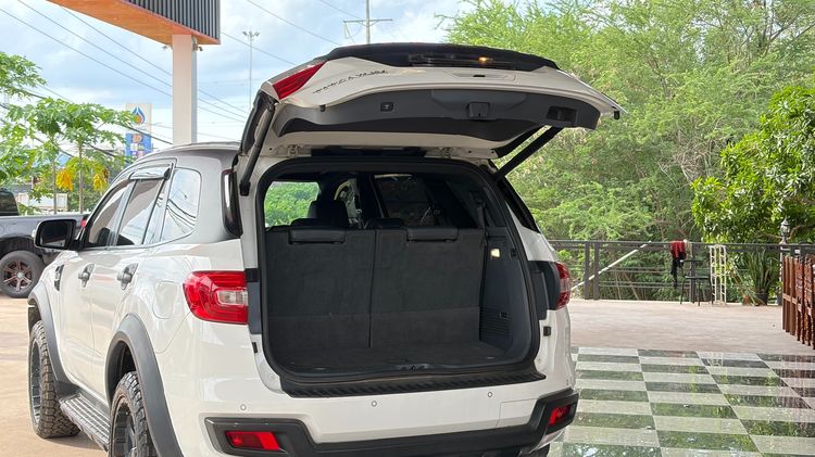 Ford Everest 2018 3.2 Titanium+ 4WD Navi Utility-car ดีเซล ไม่ติดแก๊ส เกียร์อัตโนมัติ ขาว รูปที่ 4