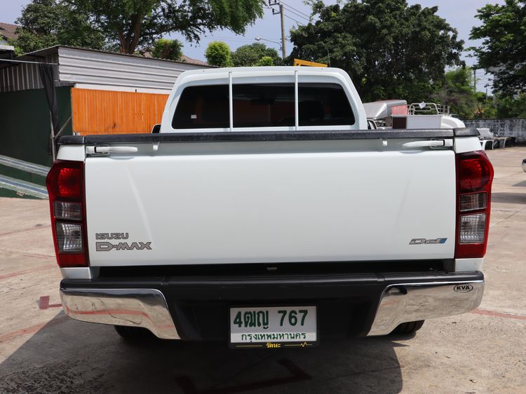 Isuzu D-MAX 2017 3.0 S Pickup ดีเซล เกียร์ธรรมดา ขาว รูปที่ 4