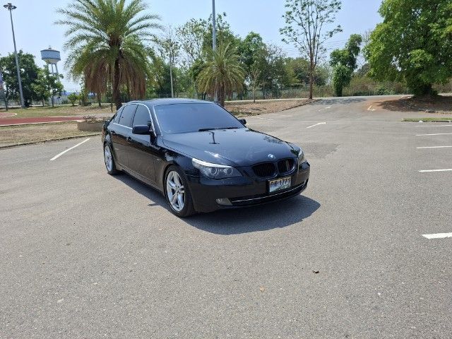 รถ BMW Series 5 520d สี ดำ