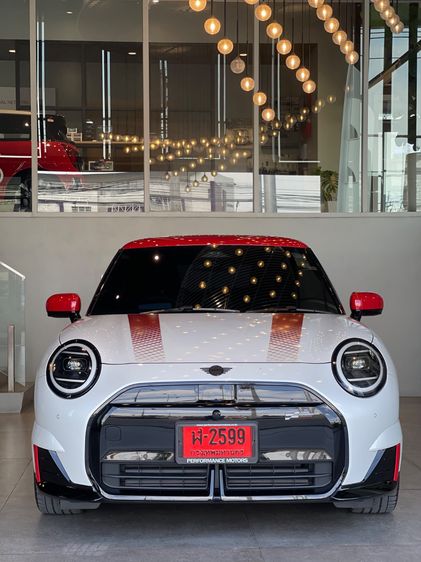 Mini COOPER 2025 รุ่นย่อยอื่นๆ Sedan ไฟฟ้า ไม่ติดแก๊ส เกียร์อัตโนมัติ ขาว รูปที่ 2