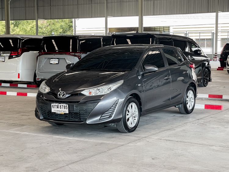 Toyota Yaris 2017 1.2 J Sedan เบนซิน ไม่ติดแก๊ส เกียร์อัตโนมัติ เทา