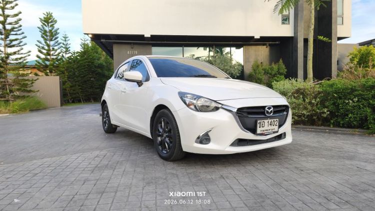 Mazda Mazda 2 2017 1.3 High Connect Sedan เบนซิน ไม่ติดแก๊ส เกียร์อัตโนมัติ ขาว