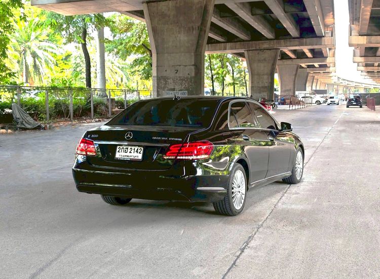 Mercedes-Benz E-Class 2014 E300 2.2 BlueTEC Hybrid Estate Sedan ดีเซล ไม่ติดแก๊ส เกียร์อัตโนมัติ ดำ รูปที่ 2