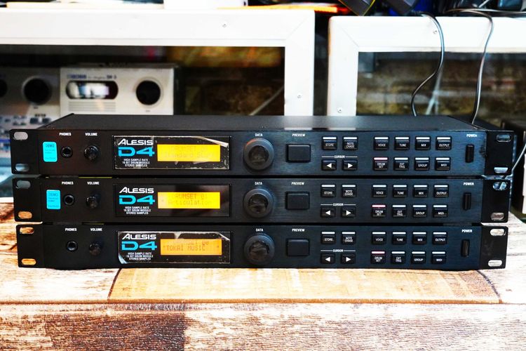 ตัวละ 12000 ที่ร้านโทไคมิวสิค ALESIS D4 ดีโฟร์ ของแท้จากอเมริกา เซ็ทแยกไลน์ให้พร้อมออกงาน รถแห่ ใช้ทุกวง