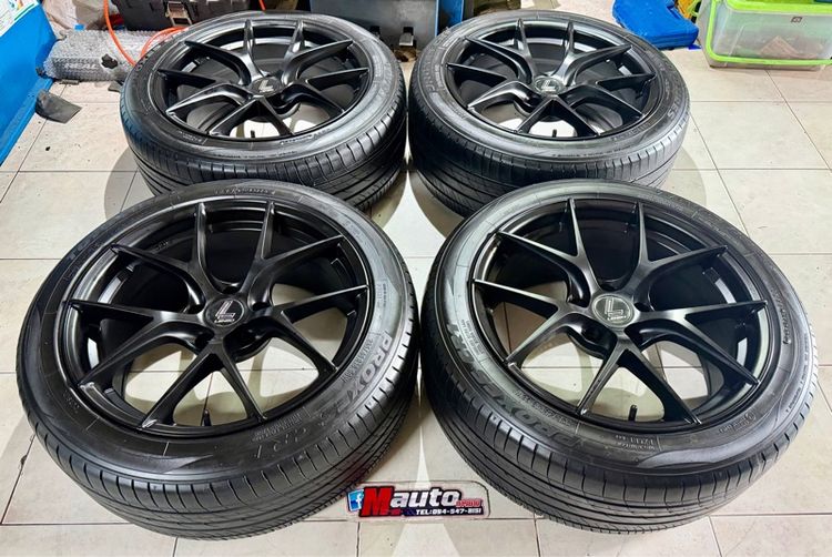 อะลูมิเนียมอัลลอย 18" LENSO JAGER 18x8 5 5x114 พร้อมยางTOYO 235 45 18 สวยงาม