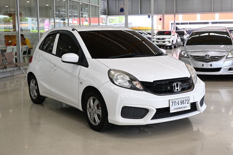 Honda Brio 2017 1.2 V Sedan เบนซิน ไม่ติดแก๊ส เกียร์อัตโนมัติ ขาว รูปที่ 3
