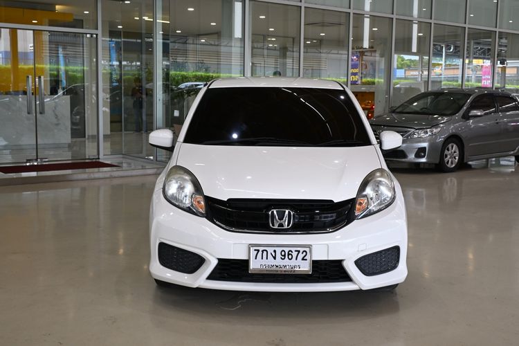Honda Brio 2017 1.2 V Sedan เบนซิน ไม่ติดแก๊ส เกียร์อัตโนมัติ ขาว รูปที่ 2
