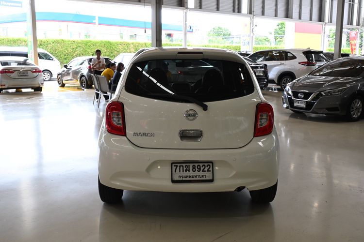 Nissan March 2017 1.2 E Sedan เบนซิน ไม่ติดแก๊ส เกียร์อัตโนมัติ ขาว รูปที่ 4