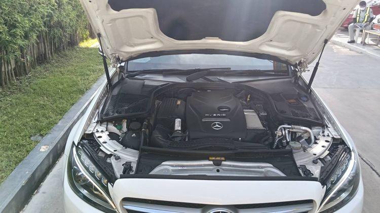 Mercedes-Benz C-Class 2017 C350e Sedan เบนซิน ไม่ติดแก๊ส เกียร์อัตโนมัติ ขาว รูปที่ 2