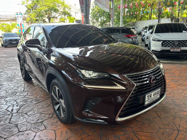 รถ Lexus NX350h 2.5 Grand Luxury สี น้ำตาล