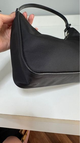 Prada Re-edition 2005 Hobo รูปที่ 5